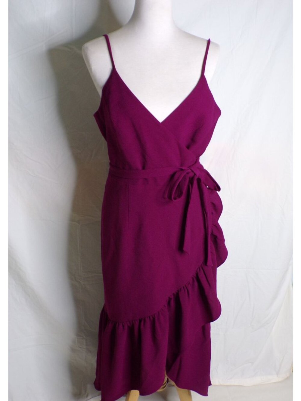 🆕DRESS THE POPULATION Delphine Wrap Dress Magenta Large 8-10 - Picture 7 of 12